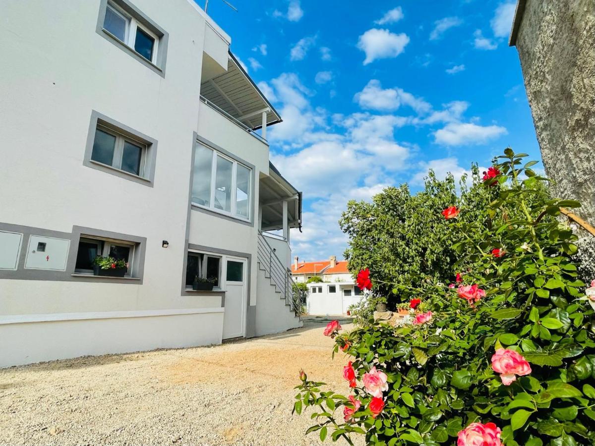 Beauty Living Jasmina Apartment ปูนัต ภายนอก รูปภาพ